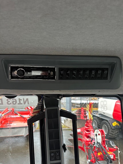 Valtra N163D med laster 2013, kr 589 000,-