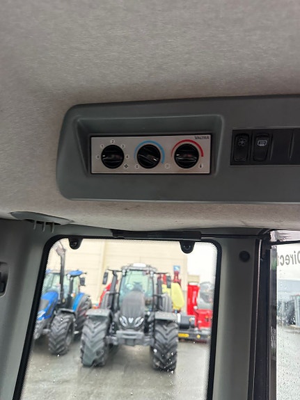 Valtra N163D med laster 2013, kr 589 000,-