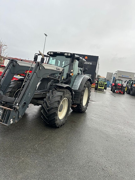 Valtra N163D med laster 2013, kr 589 000,-