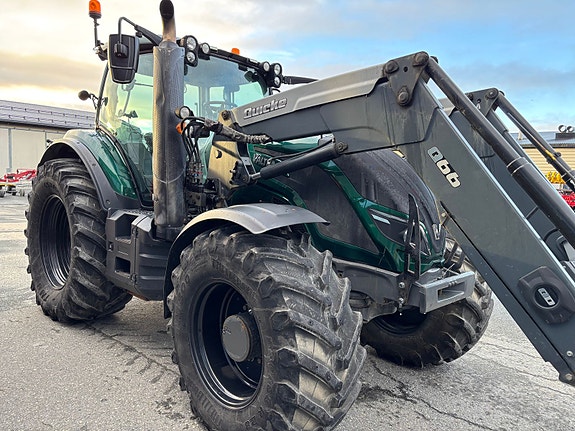 Valtra T 214 Versu , laster med vekt 2016, kr 759 000,-