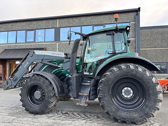 Valtra T 214 Versu , laster med vekt 2016, kr 759 000,-