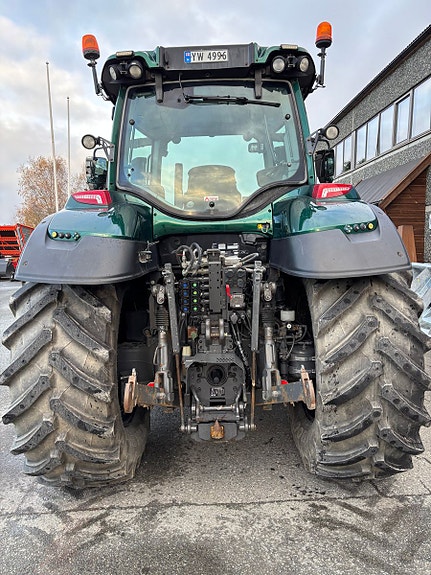 Valtra T 214 Versu , laster med vekt 2016, kr 759 000,-