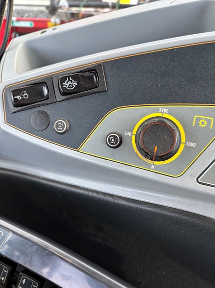 Valtra T 214 Versu , laster med vekt 2016, kr 759 000,-