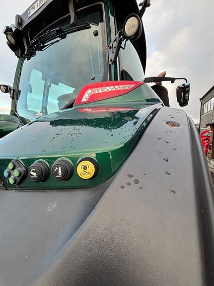 Valtra T 214 Versu , laster med vekt 2016, kr 759 000,-