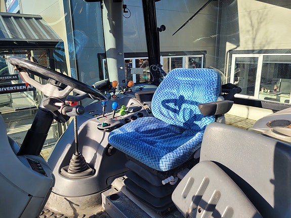 Deutz Fahr Agrotron 135 16 of 23