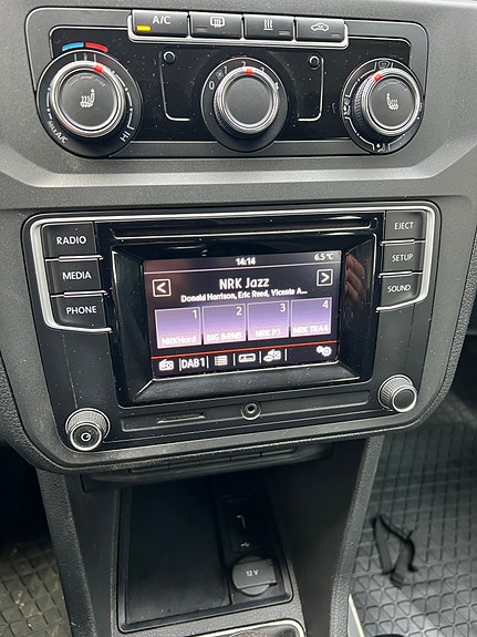 Volkswagen Caddy Maxi 16 of 20