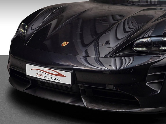 Porsche Taycan Sport Turismo 4 of 5