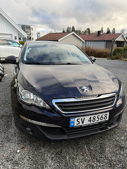 Peugeot 308 4 of 7