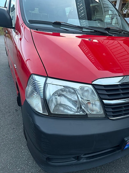 Toyota HiAce 14 of 16