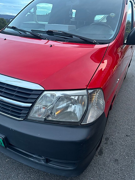 Toyota HiAce 15 of 16