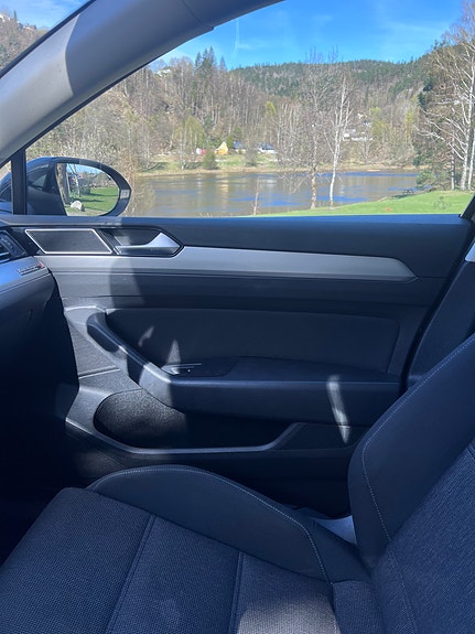 Volkswagen Passat 9 of 21