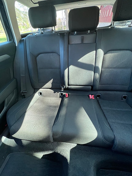 Volkswagen Passat 13 of 21