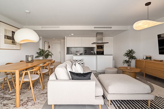 Eksklusiv toppleilighet med 100 m² terrasse | Sjøutsikt, to garasjeplasser og flotte fellesfasiliteter