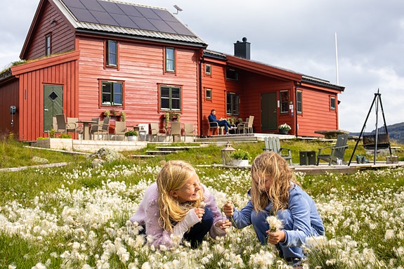 Barn stortrives på turisthytta. Foto: Agnethe Larsen