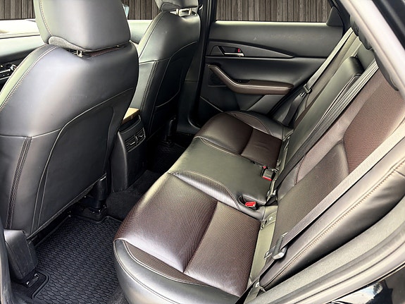 Mazda CX-30 10 of 13