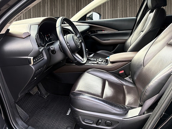 Mazda CX-30 11 of 13