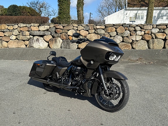 Harley-Davidson FLTRXSE CVO Road Glide