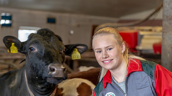 Fleksible arbeidsordninger – små deltidsoppdrag eller faste stillinger.. Vi har stadig bruk for positive avløsere og landbruksvikarer som ønsker å bo landlig, og arbeide med matproduksjon i en region som har det meste man kan ønske seg.