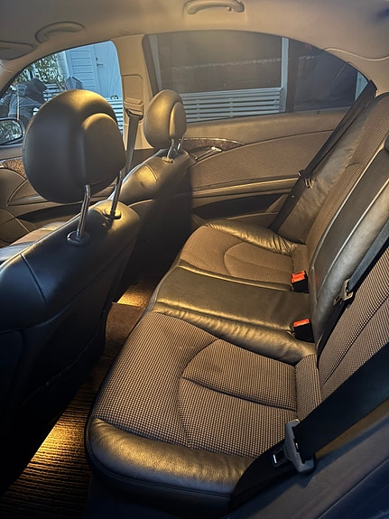 Mercedes-Benz E240 16 of 20
