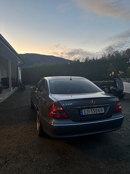 Mercedes-Benz E240 2 of 20