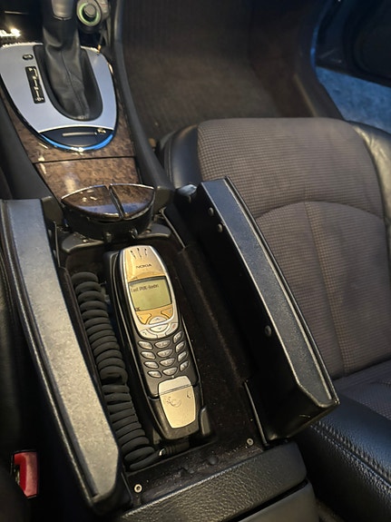 Mercedes-Benz E240 11 of 20
