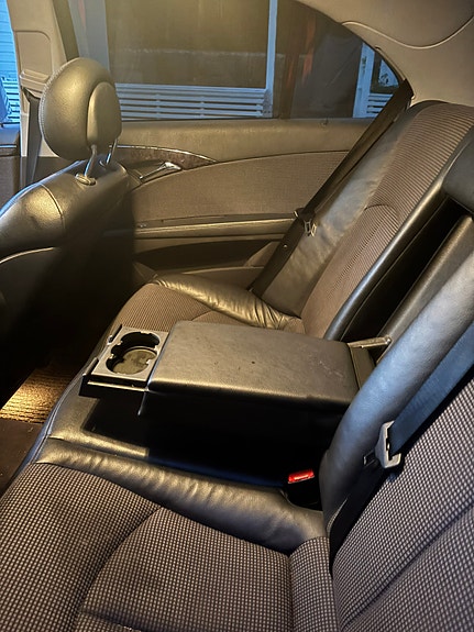 Mercedes-Benz E240 15 of 20