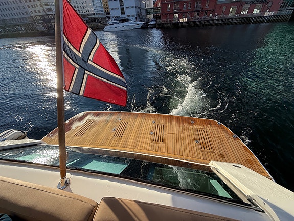 Fairline Squadron 65 CAT C18. Oppgradert Navi. Hydrauliske holdtrøstere. Skipsre 10 of 30