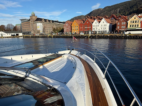 Fairline Squadron 65 CAT C18. Oppgradert Navi. Hydrauliske holdtrøstere. Skipsre 15 of 30