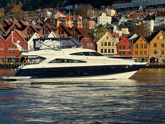 Fairline Squadron 65 CAT C18. Oppgradert Navi. Hydrauliske holdtrøstere. Skipsre 9 of 30