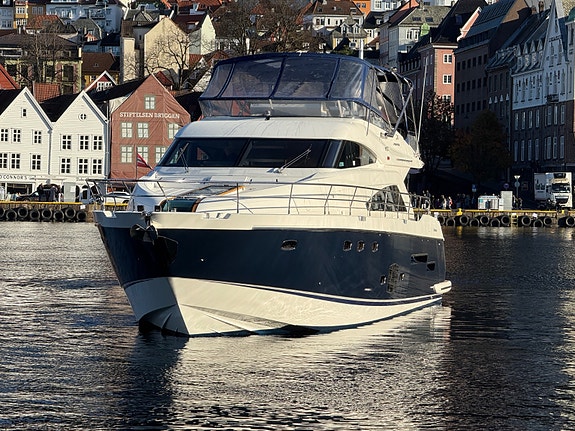 Fairline Squadron 65 CAT C18. Oppgradert Navi. Hydrauliske holdtrøstere. Skipsre 7 of 30