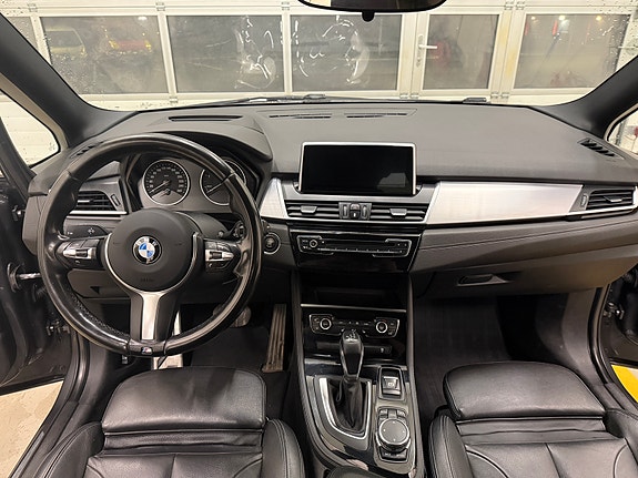 BMW 220d 16 of 17