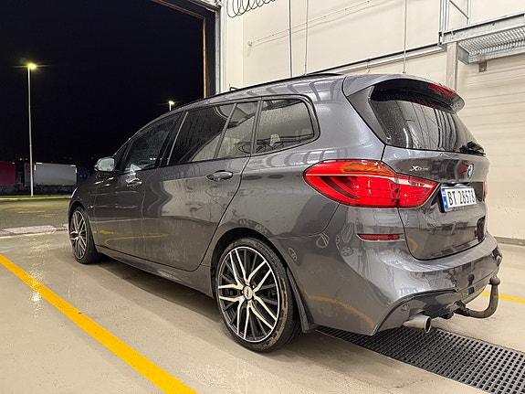 BMW 220d 4 of 17
