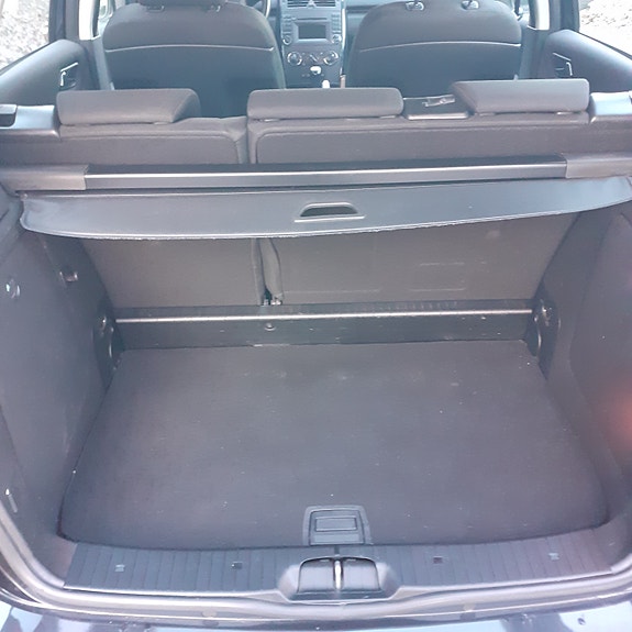 Mercedes-Benz A160 9 of 14