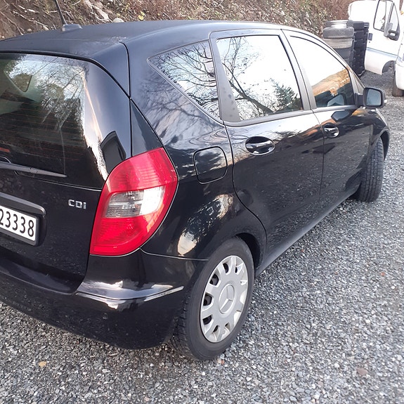 Mercedes-Benz A160 3 of 14