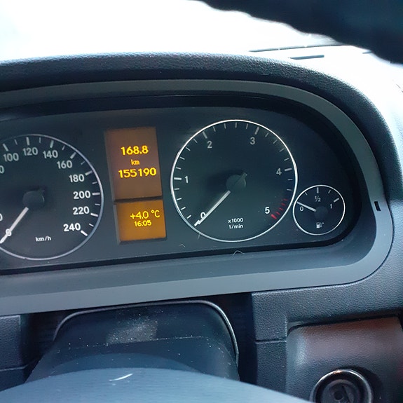 Mercedes-Benz A160 8 of 14