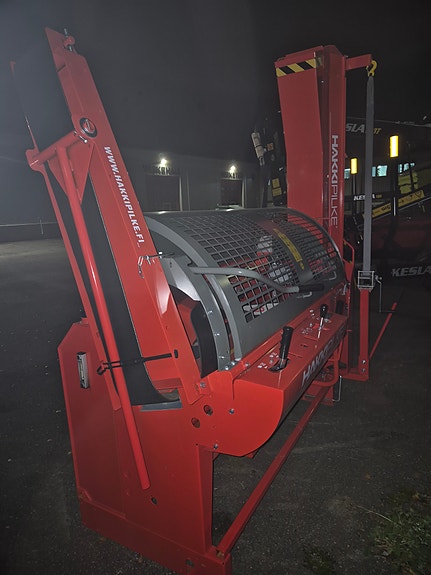 Hakki Pilke Falcon 37 , vedmaskin