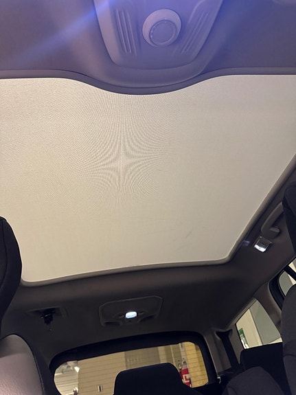 Citroen C4 Picasso 26 of 29