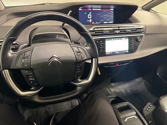 Citroen C4 Picasso 16 of 29