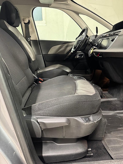 Citroen C4 Picasso 25 of 29