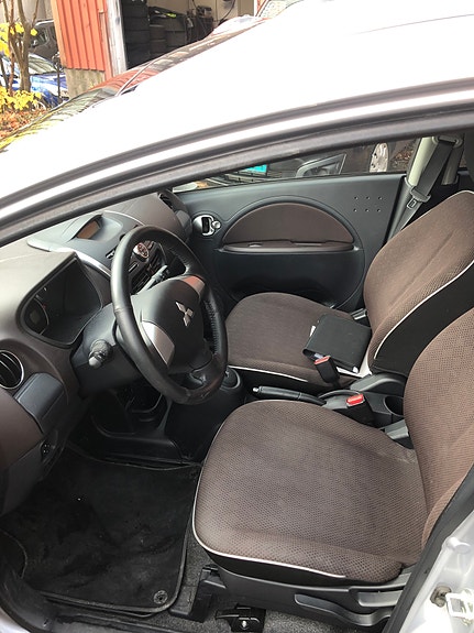 Mitsubishi i-Miev 9 of 12