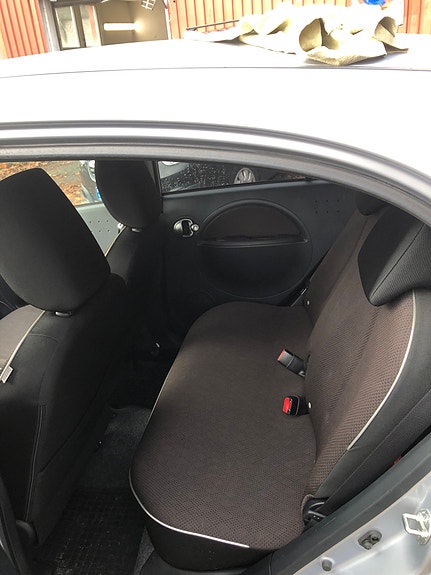 Mitsubishi i-Miev 8 of 12