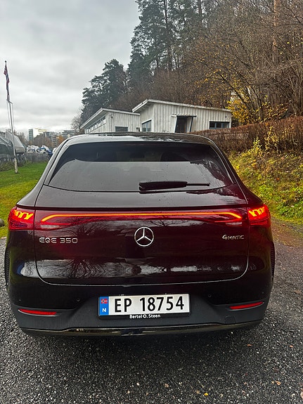 Mercedes-Benz EQE SUV 4 of 5