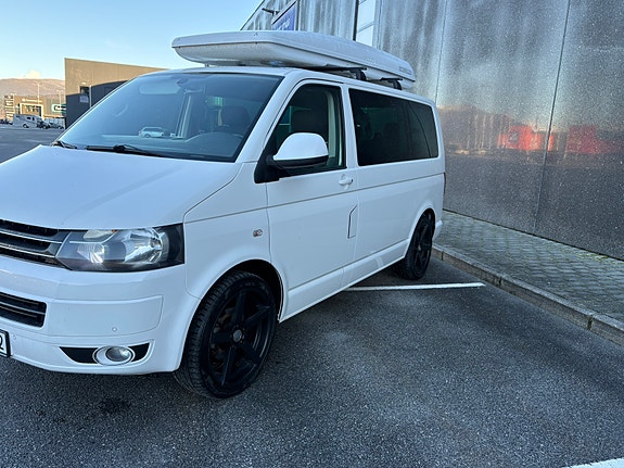 Volkswagen Multivan 7 of 22