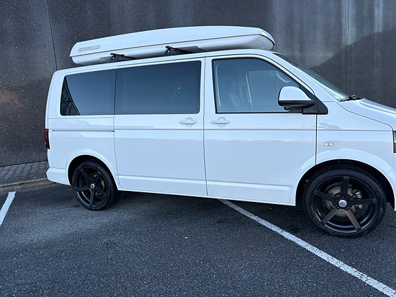 Volkswagen Multivan 4 of 22