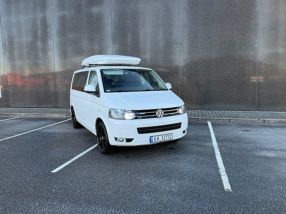 Volkswagen Multivan 2 of 22