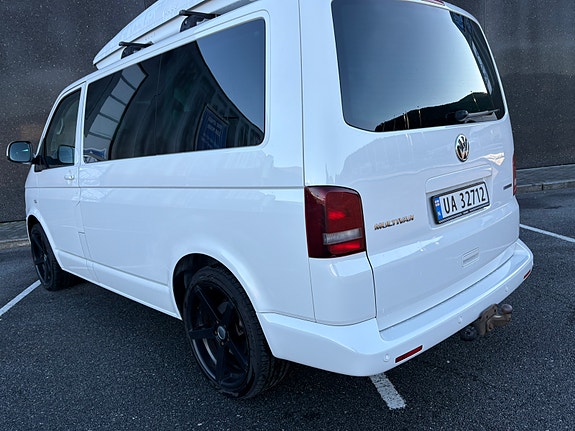 Volkswagen Multivan 15 of 22