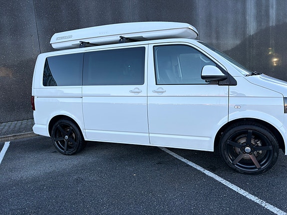 Volkswagen Multivan 5 of 22