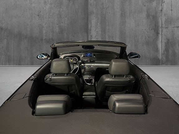 BMW 118i 13 of 28