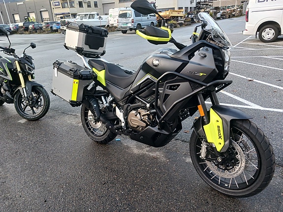 QJ Motor SVT 650X 2 of 5