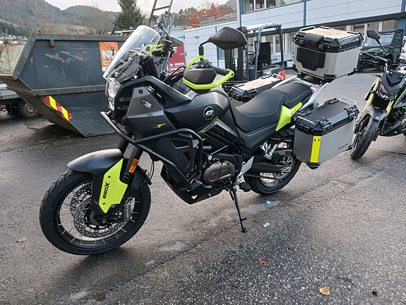QJ Motor SVT 650X 4 of 5
